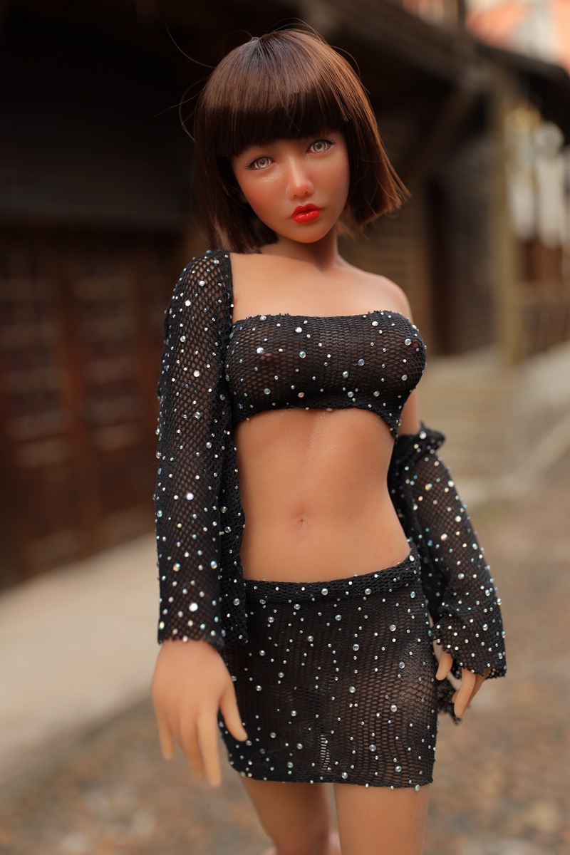 Size 1/3 Short Hair Tan Skin Silicone Body Head Sex Doll Reka