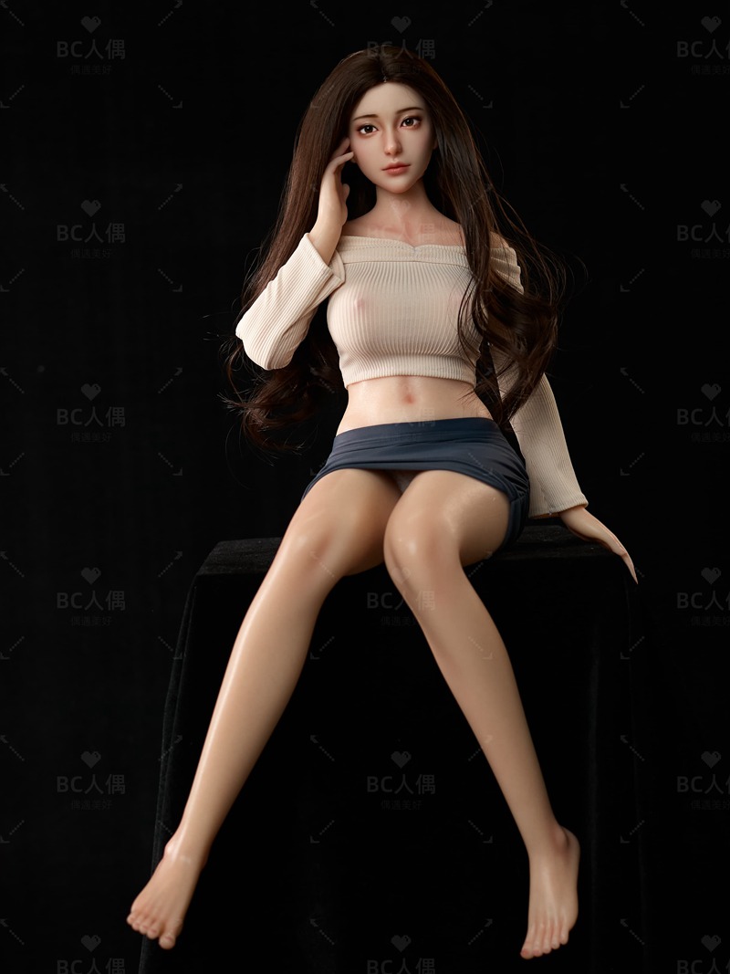 Size 1/2 Reallife White Skin Silicone Milf Office Lady Sex Doll Qing - Image 4